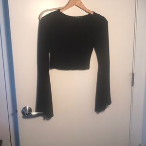 Super cute boohoo crop top